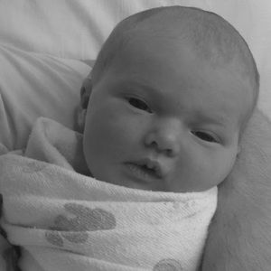 Meet your Posher, Larissa